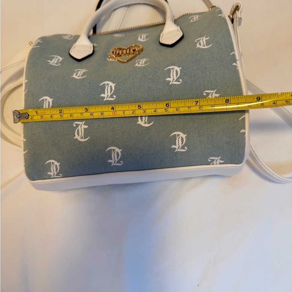 Juicy Couture blue and White Crossbody Bag
Women’s - Picture 6 of 10